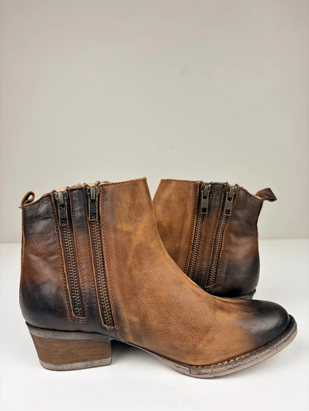 Circle G Burnished Distressed Leather Ankle Boots Sz 7.5 Western Double‎ Zip